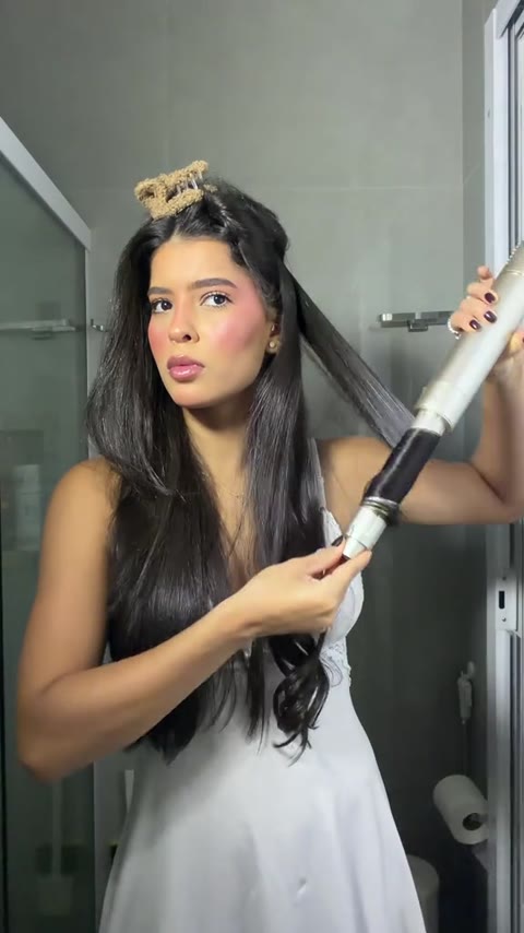 Vídeo de @bia.rocha usando a Escova Modeladora GOKOCO